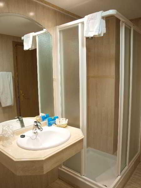 Hotel Don Luis Madrid Room photo